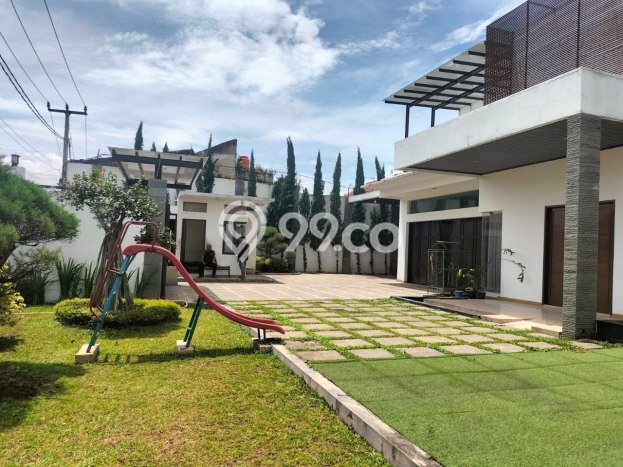 Siap Huni Rumah Mewah 5 Kamar di Bojongsoang Dekat ke Mana Pun Siap Huni Rumah Mewah 5 Kamar di Bojongsoang Dekat ke Mana Pun