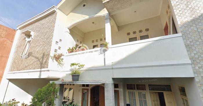 Jual Rumah Bagus Siap Huni LB 350m2 di Cibiru, Bandung Jual Rumah Bagus Siap Huni LB 350m2 di Cibiru, Bandung