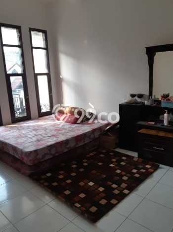 For Sale Hunian Rumah Nyaman 4 KT di Bintaro, Tangerang Selatan For Sale Hunian Rumah Nyaman 4 KT di Bintaro, Tangerang Selatan