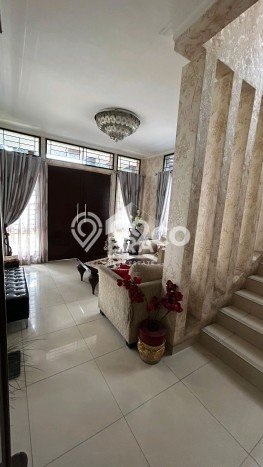 Rumah Luxury Modern Tanpa Renovasi di Kota Wisata Bogor Rumah Luxury Modern Tanpa Renovasi di Kota Wisata Bogor