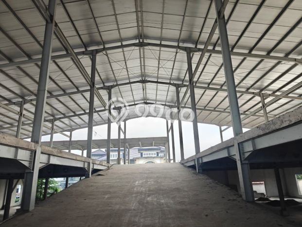 Disewakan Gudang di Kawasan Ramai Cirebon Barat Luas 6569m2 Disewakan Gudang di Kawasan Ramai Cirebon Barat Luas 6569m2