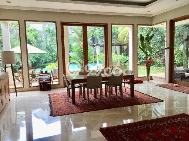 Disewakan Rumah Konsep Minimalis di Cilandak Jakarta Selatan dengan 5 KT Disewakan Rumah Konsep Minimalis di Cilandak Jakarta Selatan dengan 5 KT