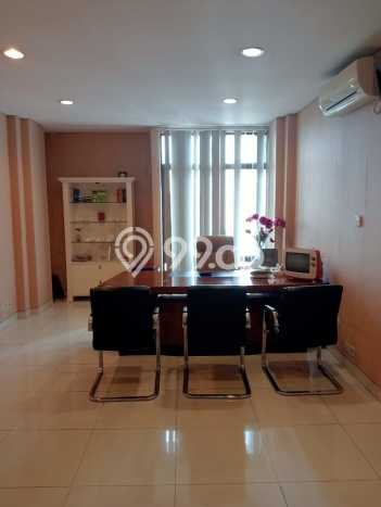 Ruko Dijual di Jakarta Timur LT 40m2 & LB 150m2 Lokasi Terbaik! Ruko Dijual di Jakarta Timur LT 40m2 & LB 150m2 Lokasi Terbaik!
