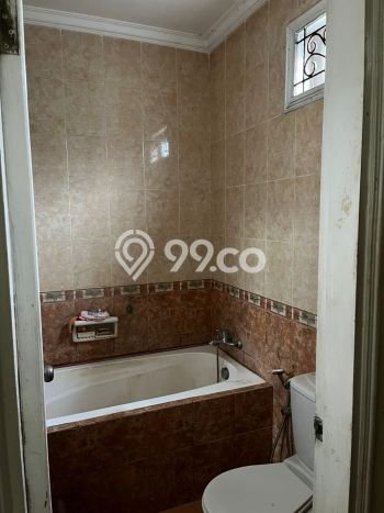 Rumah Luxury Modern Tanpa Renovasi di Cibubur Jakarta Timur Rumah Luxury Modern Tanpa Renovasi di Cibubur Jakarta Timur