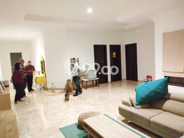 Rumah sewa siap huni 4 Kamar Tidur di Kemang, Jakarta Selatan Rumah sewa siap huni 4 Kamar Tidur di Kemang, Jakarta Selatan
