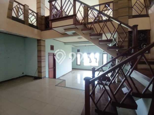 HUNIAN PILIHAN! Rumah di Cisarua, LT 2540m² LB 280m² HUNIAN PILIHAN! Rumah di Cisarua, LT 2540m² LB 280m²