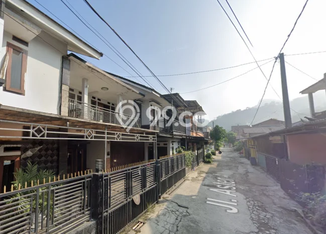 Rumah Berkualitas di Batujajar, Bandung Barat, LT 192m2m² Bangunan 260m2m² - HARGA NEGO! Rumah Berkualitas di Batujajar, Bandung Barat, LT 192m2m² Bangunan 260m2m² - HARGA NEGO!