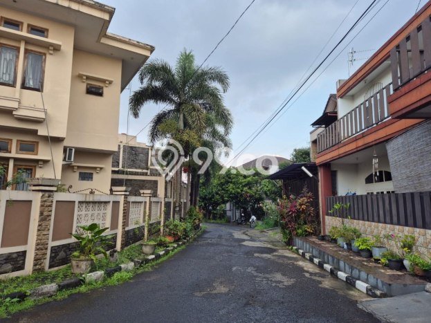 Rumah Bagus kawasan Cimahi Tengah, Cimahi, Luas 320m2m² LB 320m2m² HARGA MENARIK! Rumah Bagus kawasan Cimahi Tengah, Cimahi, Luas 320m2m² LB 320m2m² HARGA MENARIK!