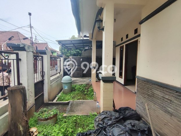 Rumah Siap Huni lokasi Batununggal, Bandung, LT 200m2m² LB 180m2m² Rumah Siap Huni lokasi Batununggal, Bandung, LT 200m2m² LB 180m2m²