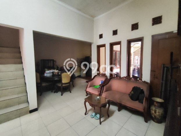 Rumah Siap Huni lokasi Batununggal, Bandung, LT 200m2m² LB 180m2m² Rumah Siap Huni lokasi Batununggal, Bandung, LT 200m2m² LB 180m2m²