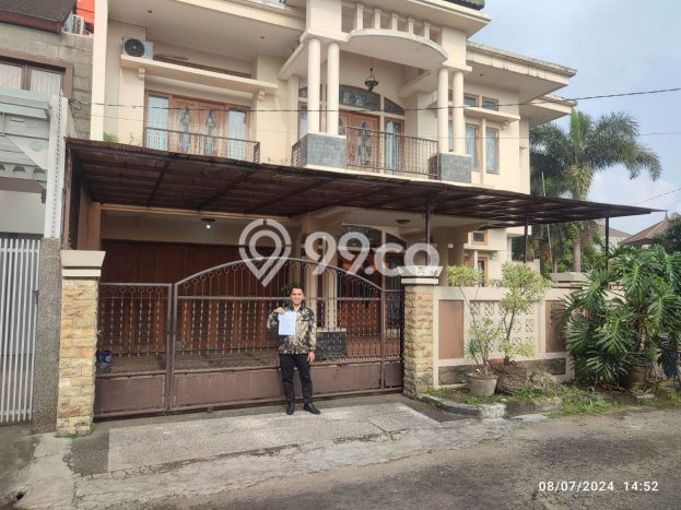 Rumah Bagus kawasan Cimahi Tengah, Cimahi, Luas 320m2m² LB 320m2m² HARGA MENARIK! Rumah Bagus kawasan Cimahi Tengah, Cimahi, Luas 320m2m² LB 320m2m² HARGA MENARIK!