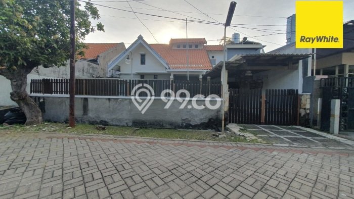 Dijual Rumah Mewah Exclusive di Wonocolo, Surabaya Dijual Rumah Mewah Exclusive di Wonocolo, Surabaya