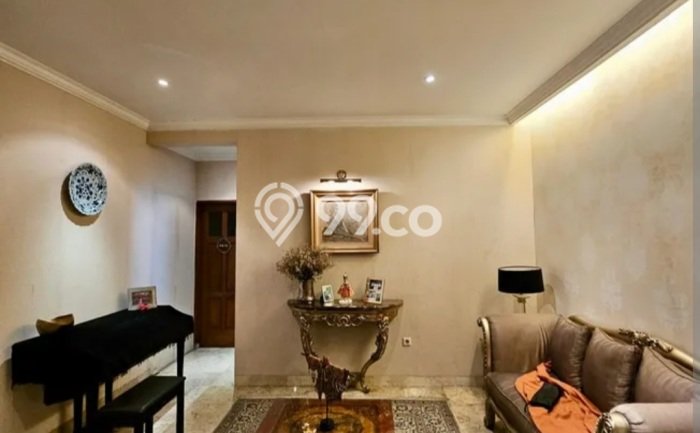Hunian Eksklusif Siap Huni LT 351m2 di Kebayoran Baru, Jakarta Selatan Hunian Eksklusif Siap Huni LT 351m2 di Kebayoran Baru, Jakarta Selatan