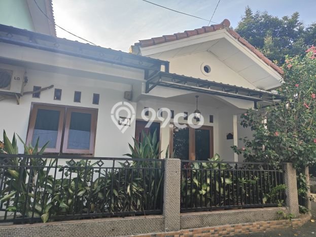 Rumah Minimalis 5 KT di Cibubur Jakarta Timur Semi Furnished Rumah Minimalis 5 KT di Cibubur Jakarta Timur Semi Furnished