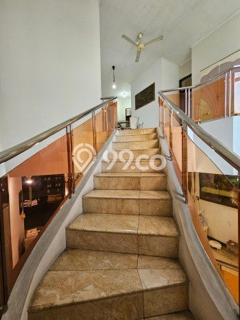 Hunian Mewah LB 275m2 Siap Pakai Desain Elegan di Intercon, Jakarta Barat Hunian Mewah LB 275m2 Siap Pakai Desain Elegan di Intercon, Jakarta Barat