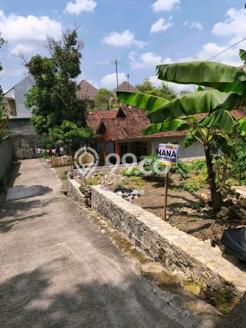 TANAH PROSPEKTIF! Tanah di Gamping, Luas 177m², Pinggir Jalan Raya TANAH PROSPEKTIF! Tanah di Gamping, Luas 177m², Pinggir Jalan Raya