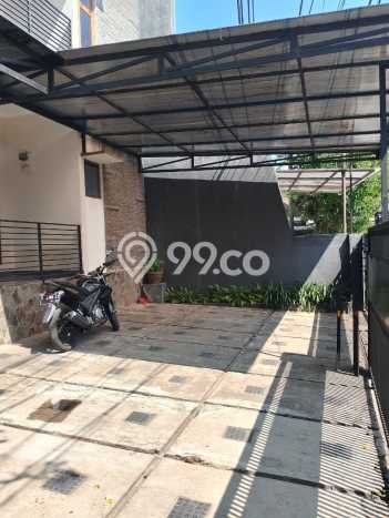 Rumah LT 168m2m² / LB 180m2m² Dekat Kampus di Riau, Bandung Rumah LT 168m2m² / LB 180m2m² Dekat Kampus di Riau, Bandung