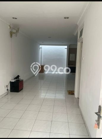 Rumah Elit Modern Tanpa Renovasi di Meruya Jakarta Barat Rumah Elit Modern Tanpa Renovasi di Meruya Jakarta Barat