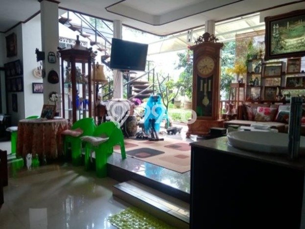 Rumah Elit LB 450m2 Siap Pakai Desain Elegan di Cipaganti, Bandung Rumah Elit LB 450m2 Siap Pakai Desain Elegan di Cipaganti, Bandung
