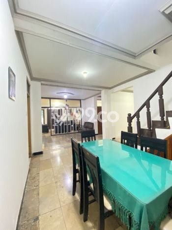 Dijual Rumah 6 Kamar Lokasi Ideal Bagus dan Strategis di Lembang Dijual Rumah 6 Kamar Lokasi Ideal Bagus dan Strategis di Lembang