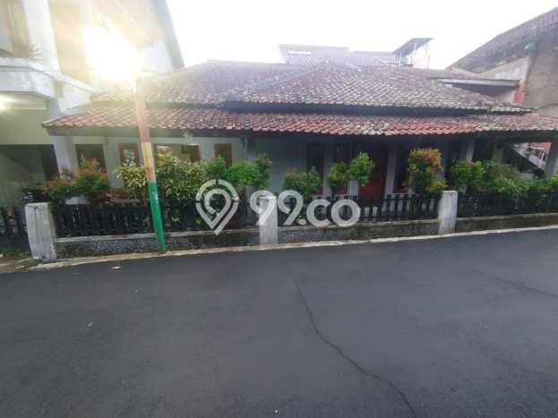 Rumah Luas Asri 5 KT Siap Huni di Antapani Bandung Rumah Luas Asri 5 KT Siap Huni di Antapani Bandung