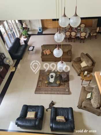 Hunian Elit LB 500m2 Siap Huni Desain Elegan di Bintaro, Tangerang Selatan Hunian Elit LB 500m2 Siap Huni Desain Elegan di Bintaro, Tangerang Selatan