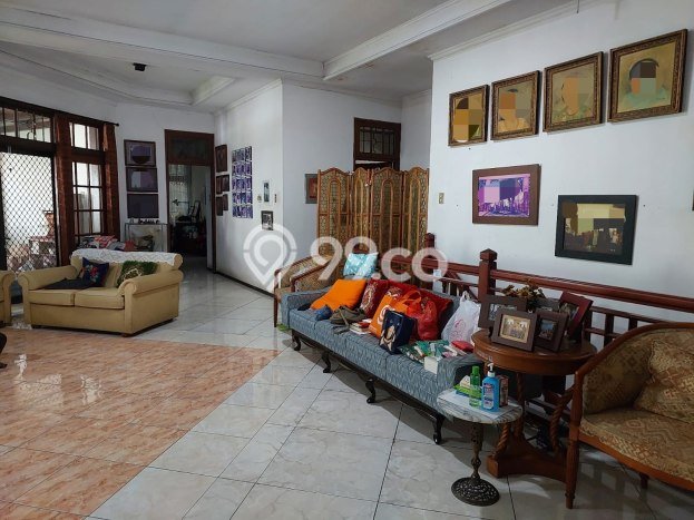 Siap Huni Hunian Elit 8 Kamar di Mampang Prapatan Dekat ke Mana Pun Siap Huni Hunian Elit 8 Kamar di Mampang Prapatan Dekat ke Mana Pun