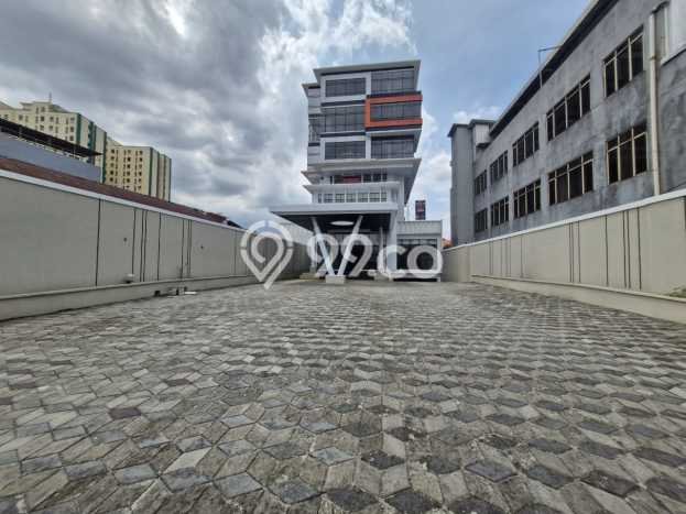 Unit Kantor Dijual di Jakarta Timur LT 1212m2 & LB 3060m2 Unit Kantor Dijual di Jakarta Timur LT 1212m2 & LB 3060m2
