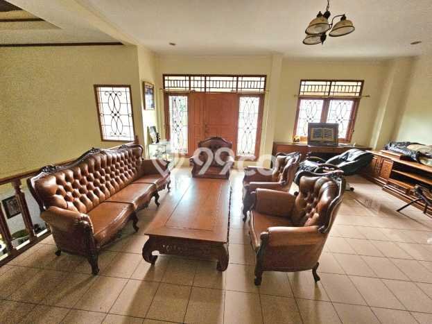 Hunian Elit LB 550m2 Siap Huni Desain Elegan di Pondok Kelapa, Jakarta Timur Hunian Elit LB 550m2 Siap Huni Desain Elegan di Pondok Kelapa, Jakarta Timur