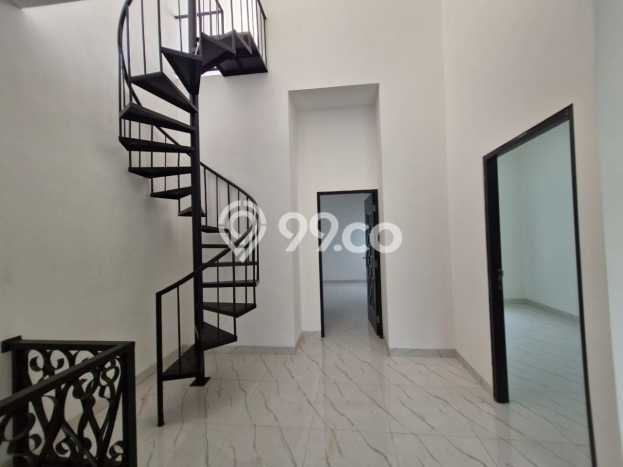 Dijual Rumah Premium dengan Fasilitas Sekitar Komplit di Duren Sawit, Jakarta Timur Dijual Rumah Premium dengan Fasilitas Sekitar Komplit di Duren Sawit, Jakarta Timur