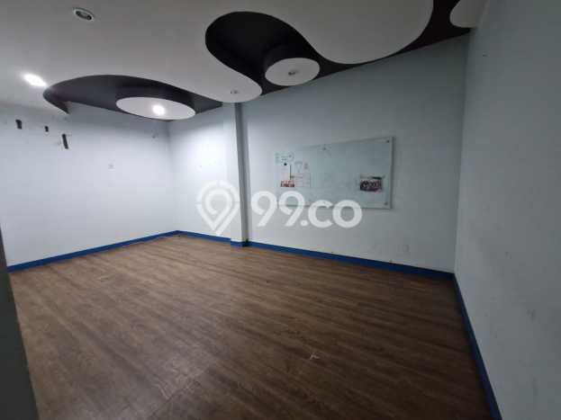 Unit Ruko Dijual di Jakarta Timur LT 165m2 & LB 660m2 Unit Ruko Dijual di Jakarta Timur LT 165m2 & LB 660m2