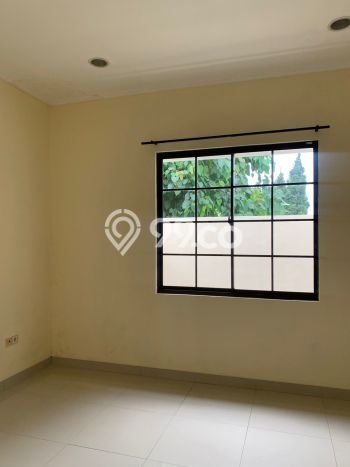 Disewakan Rumah Harga Terjangkau di Green Lake City Jakarta Barat dengan 4 Kamar Tidur Disewakan Rumah Harga Terjangkau di Green Lake City Jakarta Barat dengan 4 Kamar Tidur