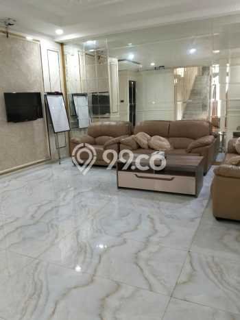 For Sale! Luxury House LT 217m2 Desain Modern di Graha Raya For Sale! Luxury House LT 217m2 Desain Modern di Graha Raya