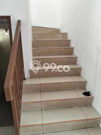Rumah Luxury di Tangerang Selatan Strategis Kondisi Terawat Rumah Luxury di Tangerang Selatan Strategis Kondisi Terawat