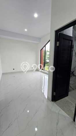 Dijual Rumah Luas Megah Dengan View Cantik di Alam Sutera, Tangerang Dijual Rumah Luas Megah Dengan View Cantik di Alam Sutera, Tangerang