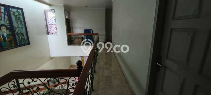 Hunian Mewah Siap Huni LT 300m2 di Kebon Jeruk, Jakarta Barat Hunian Mewah Siap Huni LT 300m2 di Kebon Jeruk, Jakarta Barat