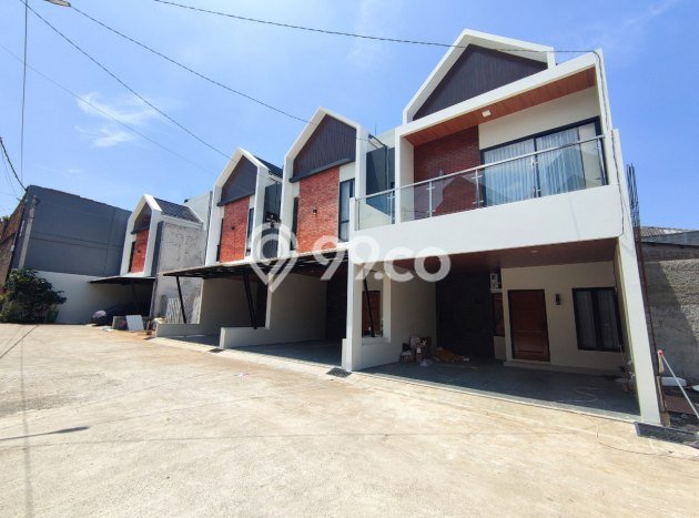 Dijual Rumah Modern 5 KT di Cibubur, Jakarta Timur Dijual Rumah Modern 5 KT di Cibubur, Jakarta Timur