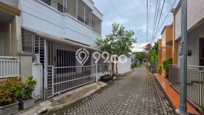 Disewakan! Rumah 3 Kamar Tidur &
2 Kamar Mandi di Semolowaru, Surabaya Disewakan! Rumah 3 Kamar Tidur &
2 Kamar Mandi di Semolowaru, Surabaya