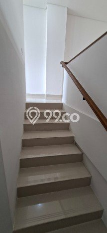 Ruko Bagus Dijual LB 425m2 Lokasi Strategis Surabaya Area Cocok untuk Berbisnis Ruko Bagus Dijual LB 425m2 Lokasi Strategis Surabaya Area Cocok untuk Berbisnis