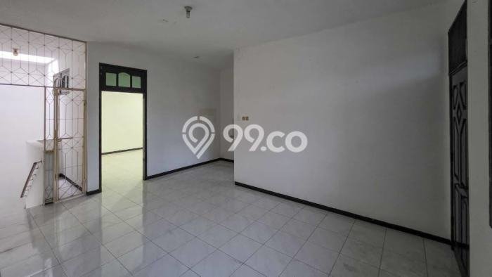 Disewakan! Rumah 3 Kamar Tidur &
2 Kamar Mandi di Semolowaru, Surabaya Disewakan! Rumah 3 Kamar Tidur &
2 Kamar Mandi di Semolowaru, Surabaya