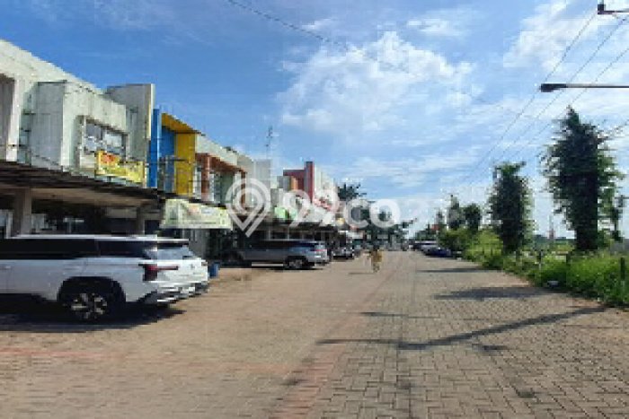 Ruko disewakan di Cisauk Tangerang dengan luas bangunan 104m2 Ruko disewakan di Cisauk Tangerang dengan luas bangunan 104m2