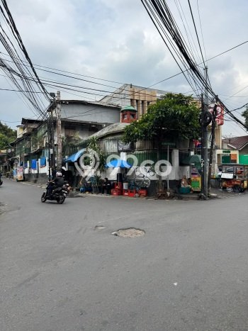 Dijual Rumah 4 Kamar Lokasi Ideal Nyaman dan Strategis di Tebet Dijual Rumah 4 Kamar Lokasi Ideal Nyaman dan Strategis di Tebet