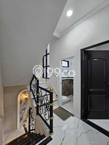 Rumah Modern Minimalis 4 Kamar Bisa Langsung Pindah di Jagakarsa Rumah Modern Minimalis 4 Kamar Bisa Langsung Pindah di Jagakarsa