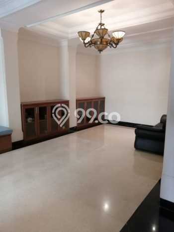 Rumah Elit Modern Tanpa Renovasi di Pondok Indah Jakarta Selatan Rumah Elit Modern Tanpa Renovasi di Pondok Indah Jakarta Selatan