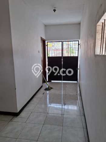 Dijual Rumah Premium dengan Fasilitas Sekitar Komplit di Wonocolo, Surabaya Dijual Rumah Premium dengan Fasilitas Sekitar Komplit di Wonocolo, Surabaya