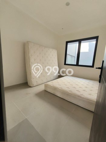 For Sale! Luxury House LT 162m2 Desain Elegan di Surabaya Kota For Sale! Luxury House LT 162m2 Desain Elegan di Surabaya Kota