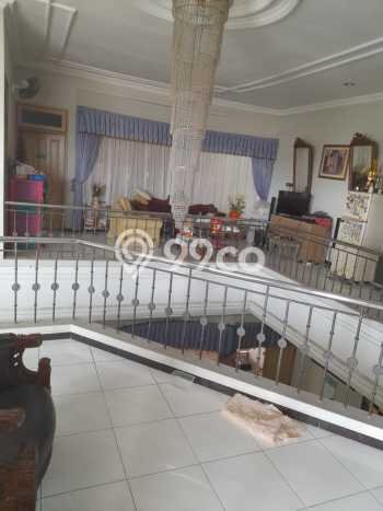 Jual Rumah Mewah Elegan Dengan View Cantik di Jemursari, Surabaya Jual Rumah Mewah Elegan Dengan View Cantik di Jemursari, Surabaya