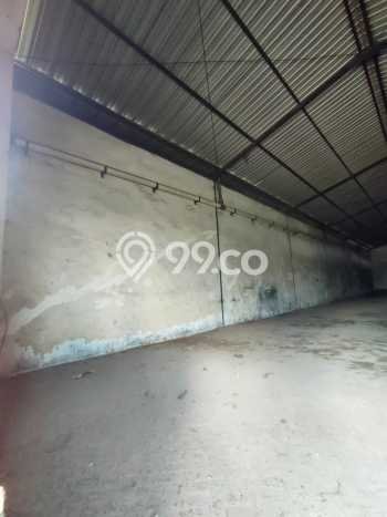 KAWASAN PREMIUM! Gudang di , Luas 390m2m², Akses Utama KAWASAN PREMIUM! Gudang di , Luas 390m2m², Akses Utama