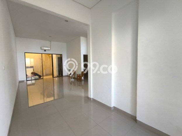 Dijual Cepat Rumah Siap Huni LT 136m2 LB 100m2 di Surabaya Cocok untuk Hunian Dijual Cepat Rumah Siap Huni LT 136m2 LB 100m2 di Surabaya Cocok untuk Hunian
