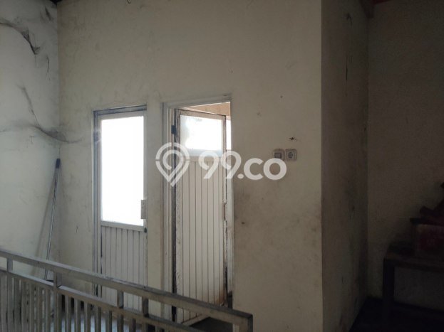 Ruko Dijual di Surabaya LT 110m2 & LB 225m2 Lokasi Terbaik! Ruko Dijual di Surabaya LT 110m2 & LB 225m2 Lokasi Terbaik!